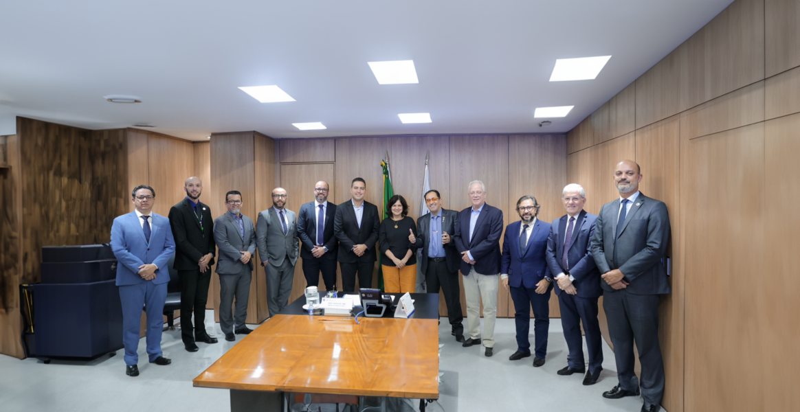 superintendentes-da-agir-se-reunem-em-brasilia-com-ministra-da-saude-nisia-trindade-e-senador-kajuru